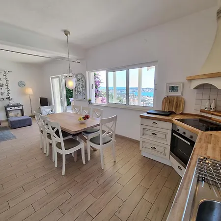 Vila With Heated Pool,