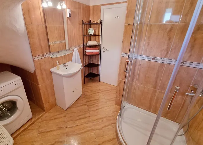 With Heated Pool, Vila Trogir